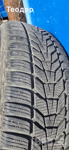 Зимни гуми Hankook Winter i*cept evo³ 225/60 R17 — DOT 4420, карани 1 зима (~1000 км), снимка 6 - Гуми и джанти - 52067645