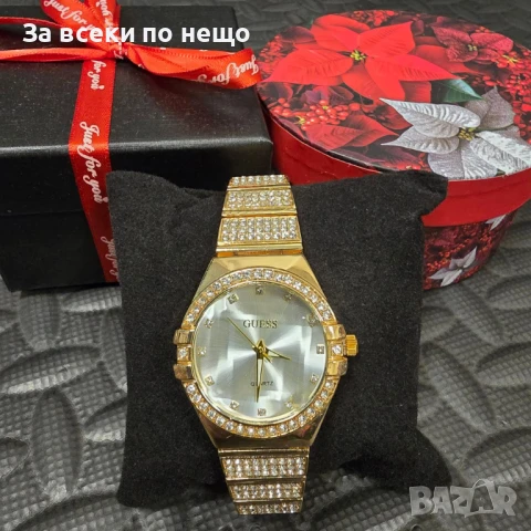 Guess Ръчен Златист Часовник С Бял Циферблат И Кристали В Кутия  Код VL-119