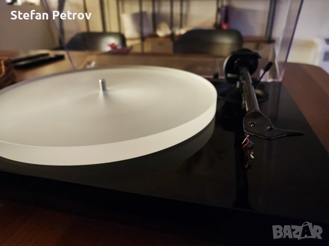 Грамофон Pro ject X 1, пиано лак