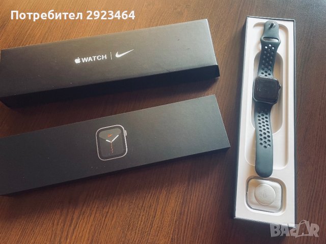 Apple Watch Series 6 Nike 40 мм смарт часовник