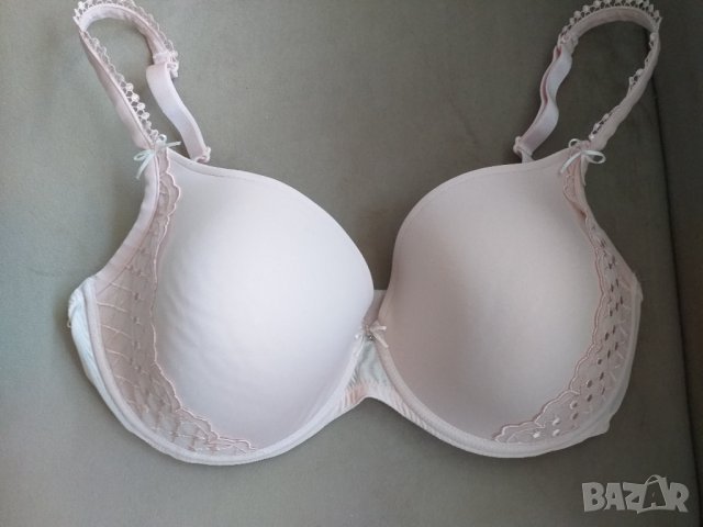 Красив сутиен