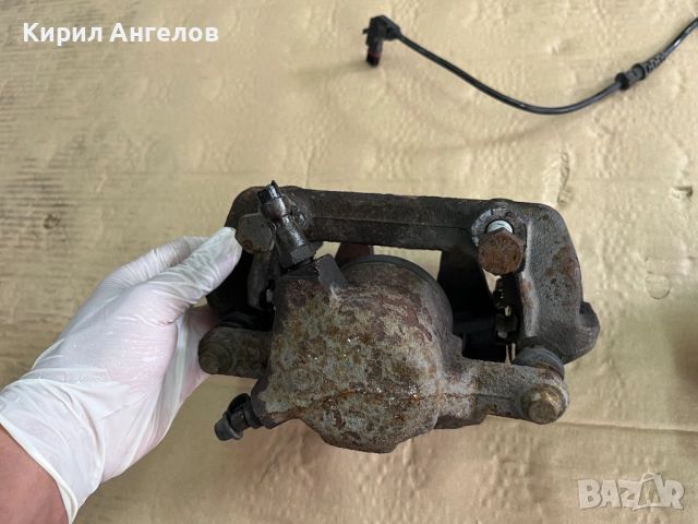 Предни спирачни апарати от Mercedes C-class W203 3.2i, снимка 5 - Части - 51682817