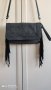Черна дамска чанта с ресни, снимка 1 - Чанти - 28042278