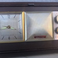 Радио Старо пътническо радио Webcor от 1950г., снимка 4 - Антикварни и старинни предмети - 27251452