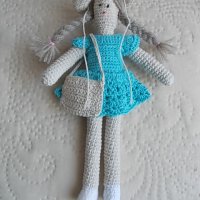 плетени на една кука куклички, снимка 1 - Кукли - 21420729