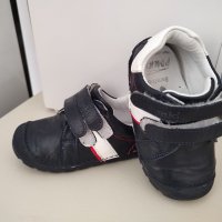 Детски обувки , снимка 1 - Бебешки обувки - 43582599