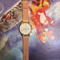 Много стилен унисекс часовник става за мъже и за жени от розово злато кварцов с датник, снимка 2 - Дамски - 27516386