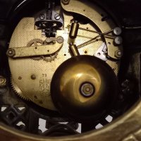 Масивен бронзов механичен часовник с два свещника петици, снимка 13 - Декорация за дома - 38791362