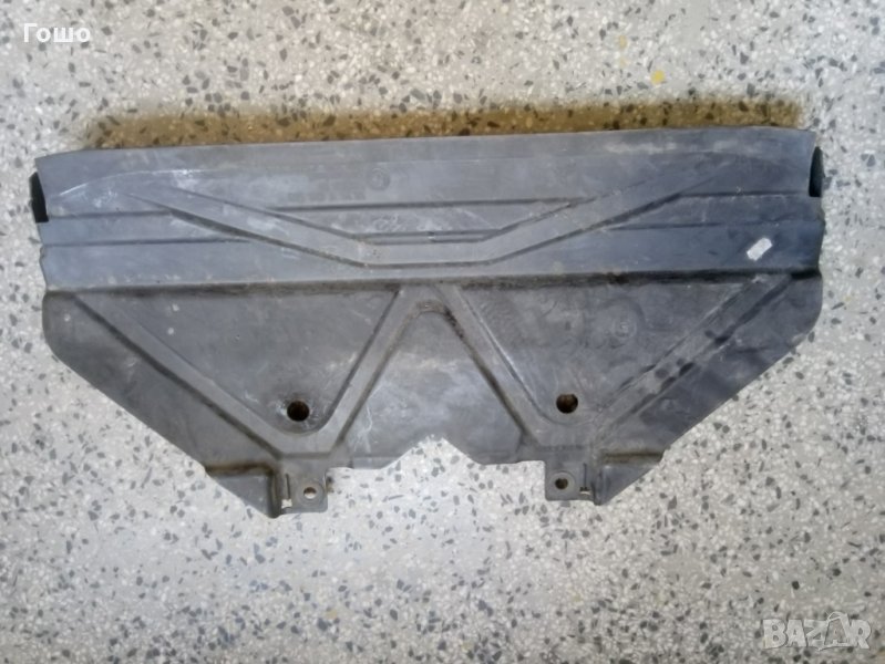 кора под радятор бмв Е82 /88 /90 /91 /92/93, снимка 1