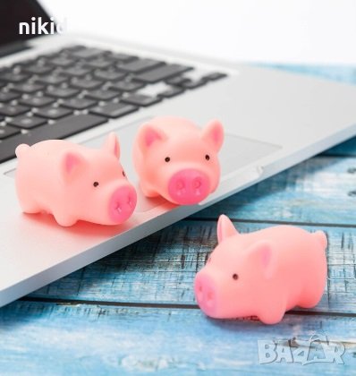 Прасе прасенце гумена играчка с пищялка за игра и декорация фигурка, снимка 1