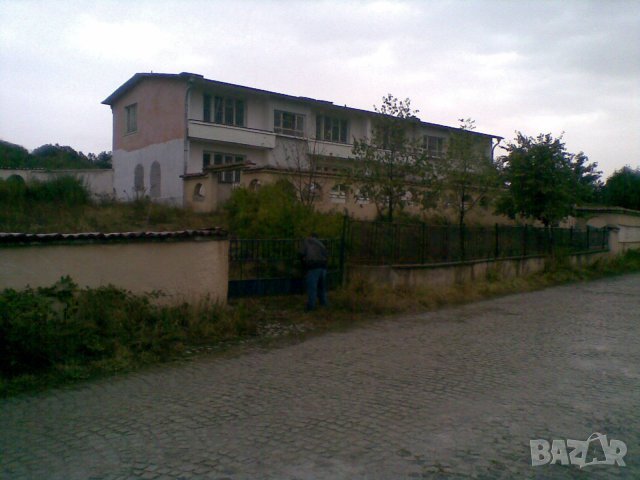 Сграда-блок пансион Къща за гости туризъм в ЛЕВСКИ, снимка 1