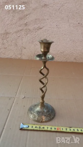 масивен бронзов свещник , снимка 1