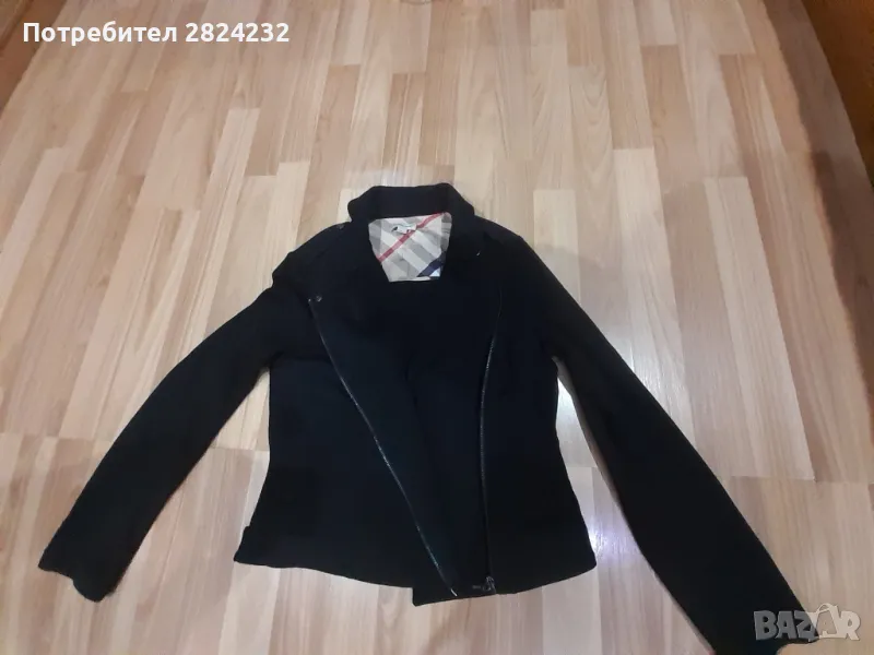 Яке на BURBERRY , снимка 1