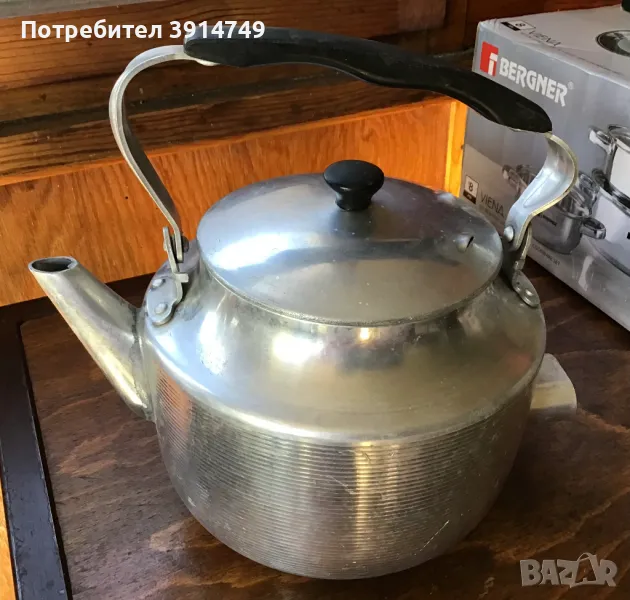 Електрически чайник, руски/СССР;1000W вътрешен нагревател, 2,5л, отлично състояние,работи безупречно, снимка 1