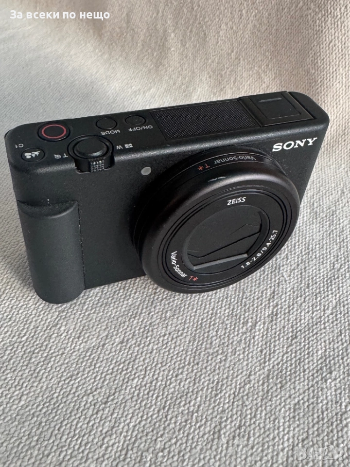 Фотоапарат за влогинг Sony ZV-1 , Vlogging, 20.1MP, 4K, снимка 1