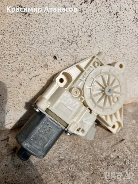 A2048200542 .Мотор за стъклоповдигач задно ляво за Мерцедес Ц-класа W204. A2048200542, снимка 1