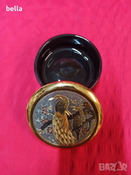 Порцеланова кутия за дребни бижута. Японската древна техника Чокин - с красиви Райски птици., снимка 1