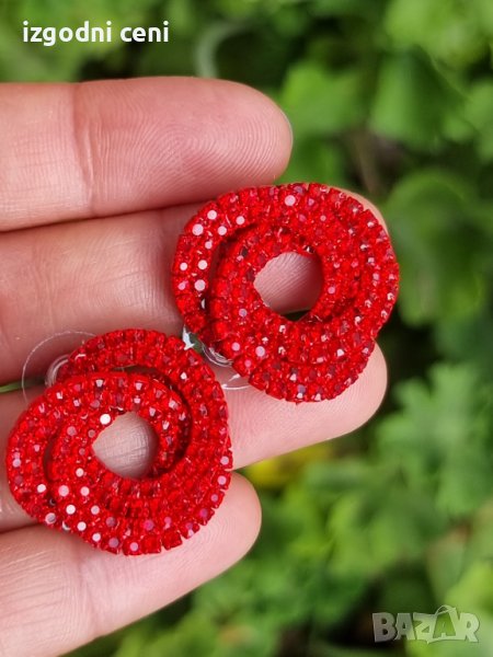  Красиви нежни обеци с червени кристали , снимка 1