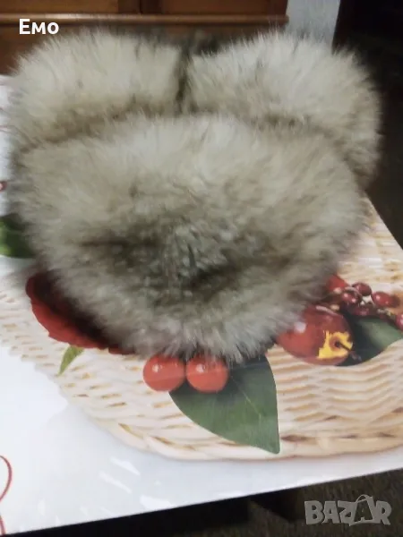 Лукс и Класа! - Запазена и почти неизползвана дамска кожена шапка от сибирска лисица!, снимка 1