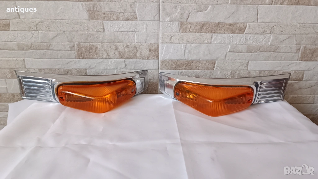 Комплект предни мигачи с основи - Шкода / Skoda 1000MB / 1000МБ - Нови, снимка 1