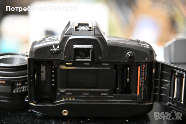 Yashica Kyosera 270 autofocus+Yashika 50/1.8+Yashika 35-70Macro+Yashika свткавица, снимка 4 - Фотоапарати - 52381534