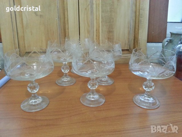 Стари български кристални чаши , снимка 1 - Антикварни и старинни предмети - 39665342