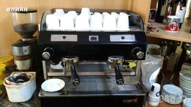 Кафемашина-професионална-перфектна  , снимка 1 - Кафе машини - 27387002
