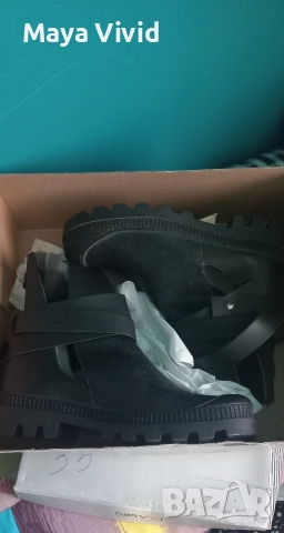 Дизайнерски Navi с дантела