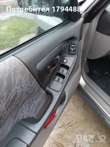 Subaru Forester 2.0 125 к.с КЛИМАТИК, снимка 8 - Автомобили и джипове - 52564574