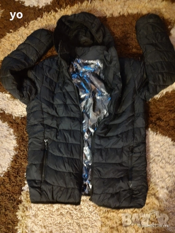 Черно подгряващо яке