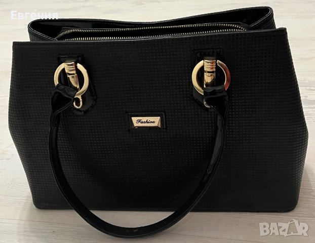 Дамска чанта, снимка 2 - Чанти - 43602232