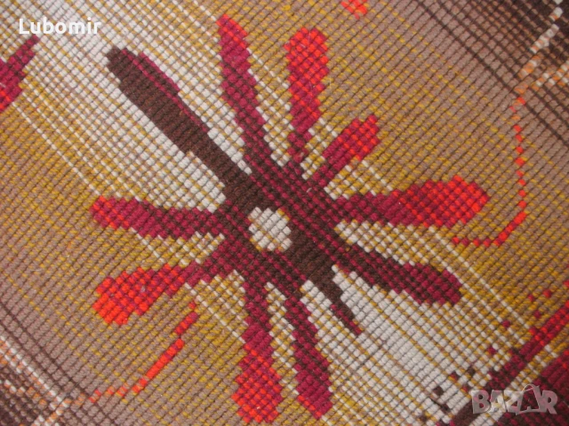 Килим автентичен от миналия век !, снимка 5 - Килими - 50688807