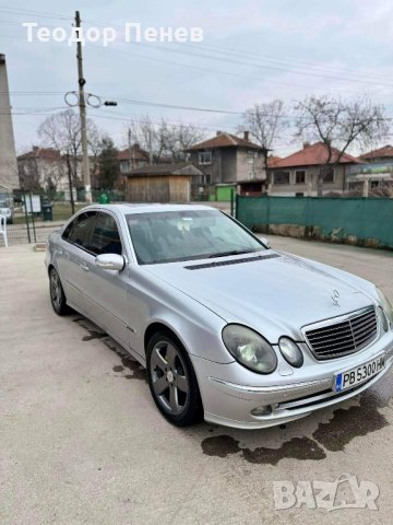 Mercedes E320, снимка 6 - Автомобили и джипове - 44099618