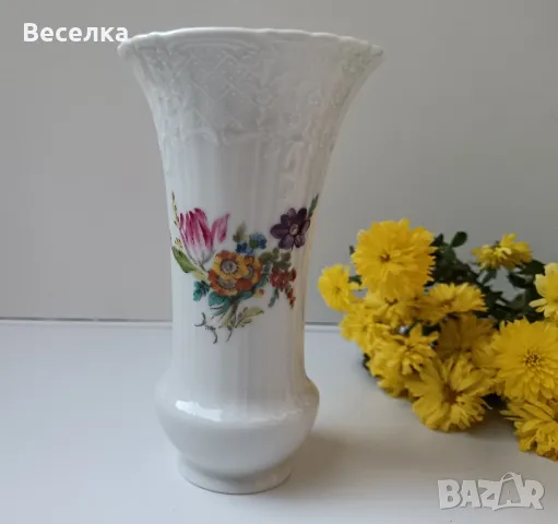 Порцеланова ваза на Кайзер с мейсенски букети , снимка 1