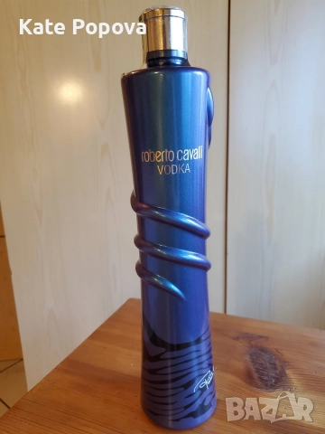 Лимитирана водка Roberto Cavalli, снимка 2 - Колекции - 52930330