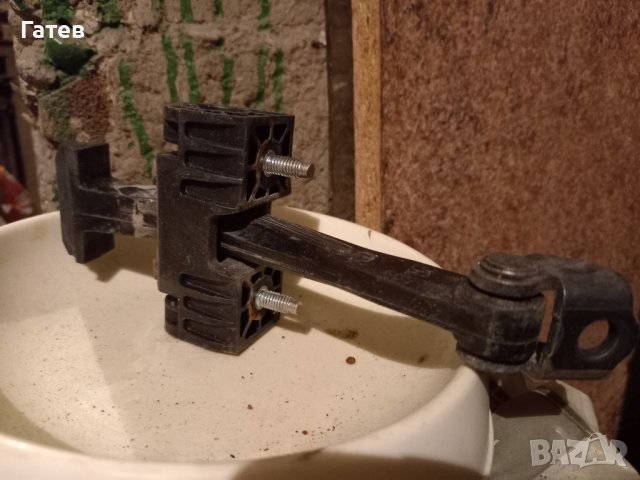 ограничител врата Опел Зафира Б, снимка 2 - Части - 44051957