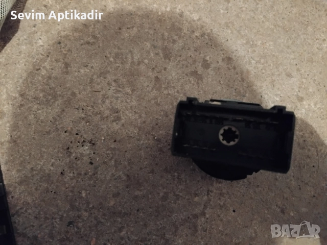 Превключвател за Volkswagen , снимка 2 - Аксесоари и консумативи - 52406832