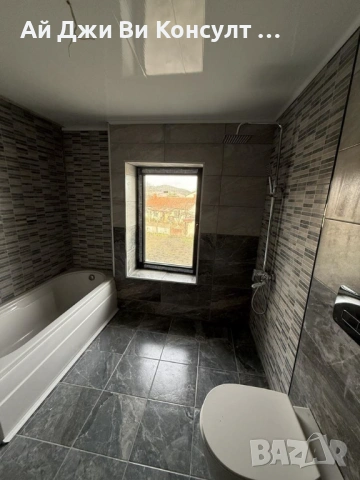 Къща в с. Полянци, снимка 11 - Къщи - 53340288