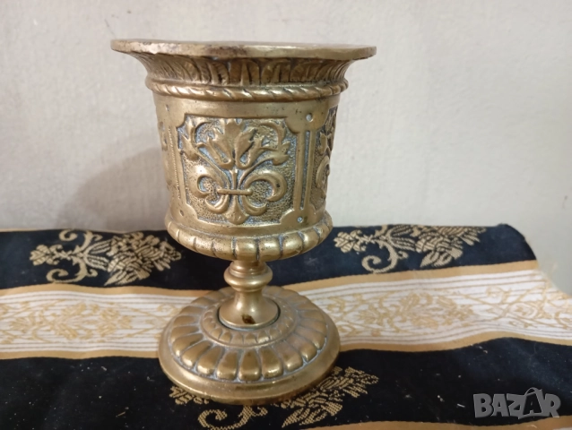 Викторианска чаша,пенал,цигаретник