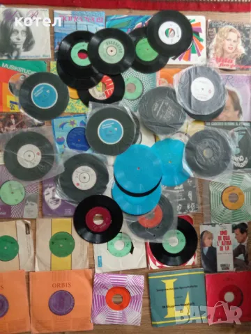 Продавам към 50броя сингъл плочи  / Различни жандрове, снимка 5 - Грамофонни плочи - 48996959