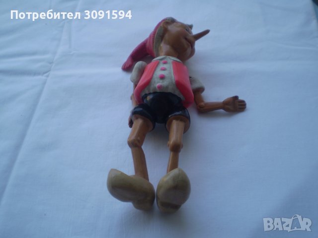 Колекционерска Стара бакелитена детска играчка Пинокио      Буратинодоста запазена за годините си, снимка 3 - Колекции - 37516733