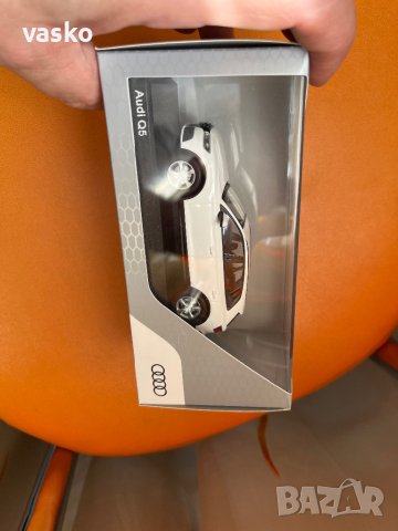 Audi Q5 1:43-ново,перфектно
