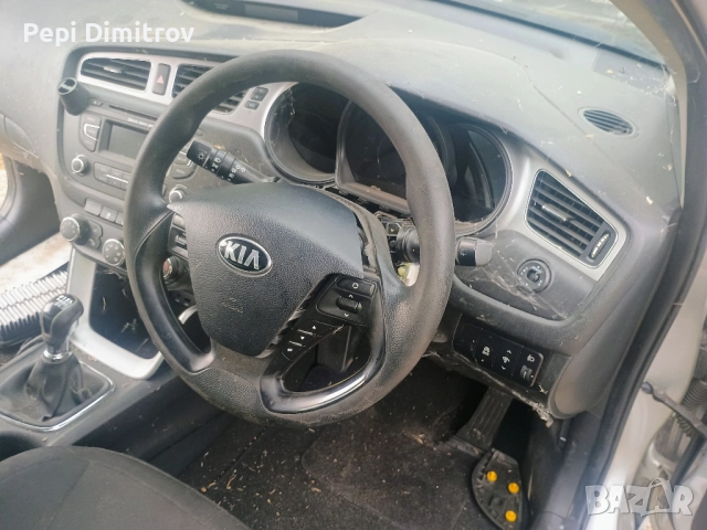 Kia Ceed 1.6 CRDI 16 V Само на части ., снимка 4 - Автомобили и джипове - 52043267