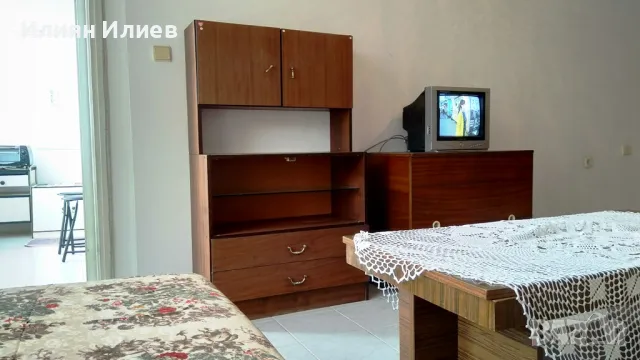 ТОП Център нощувки 5 легла в апартамент, безплатно за деца и Паркинг, снимка 5 - Стаи под наем - 50363374