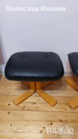 Табуретка за крака в добро запазено състояние