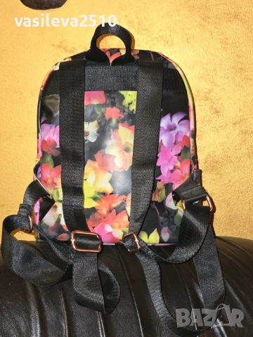 Ted Baker оригинална дамска раница , снимка 6 - Раници - 52559036