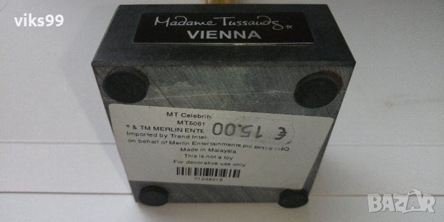 Souvenir Madame Tussauds, снимка 8 - Други ценни предмети - 43295056