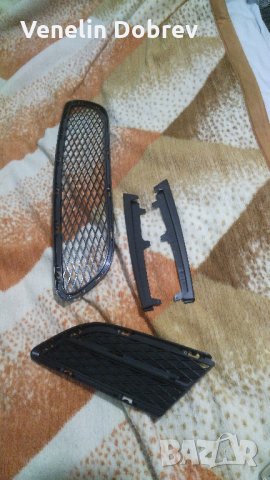 решетки към предна броня БМВ Е90,Е91, снимка 2 - Части - 28035371