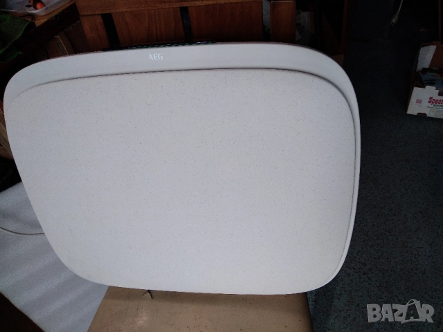 Пречиствател на въздух AEG AX51-304WT, снимка 2 - Овлажнители и пречистватели за въздух - 51675784