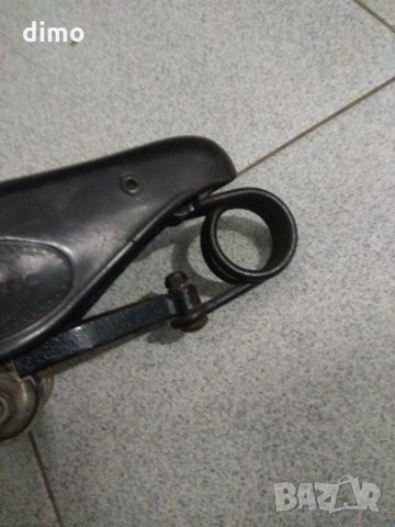 Немска ретро седалка Дриластик, снимка 3 - Части за велосипеди - 34939754